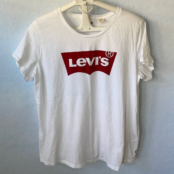 Levi's Tops - Levi’s Red Graphic Logo White Basic Tee